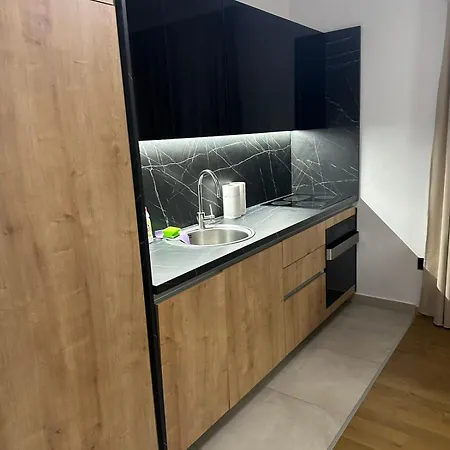 Apartman Elnos I